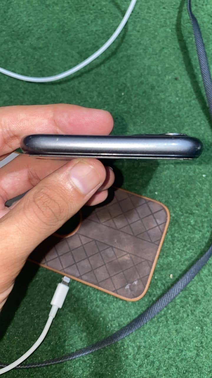 Apple iPhone 11 5