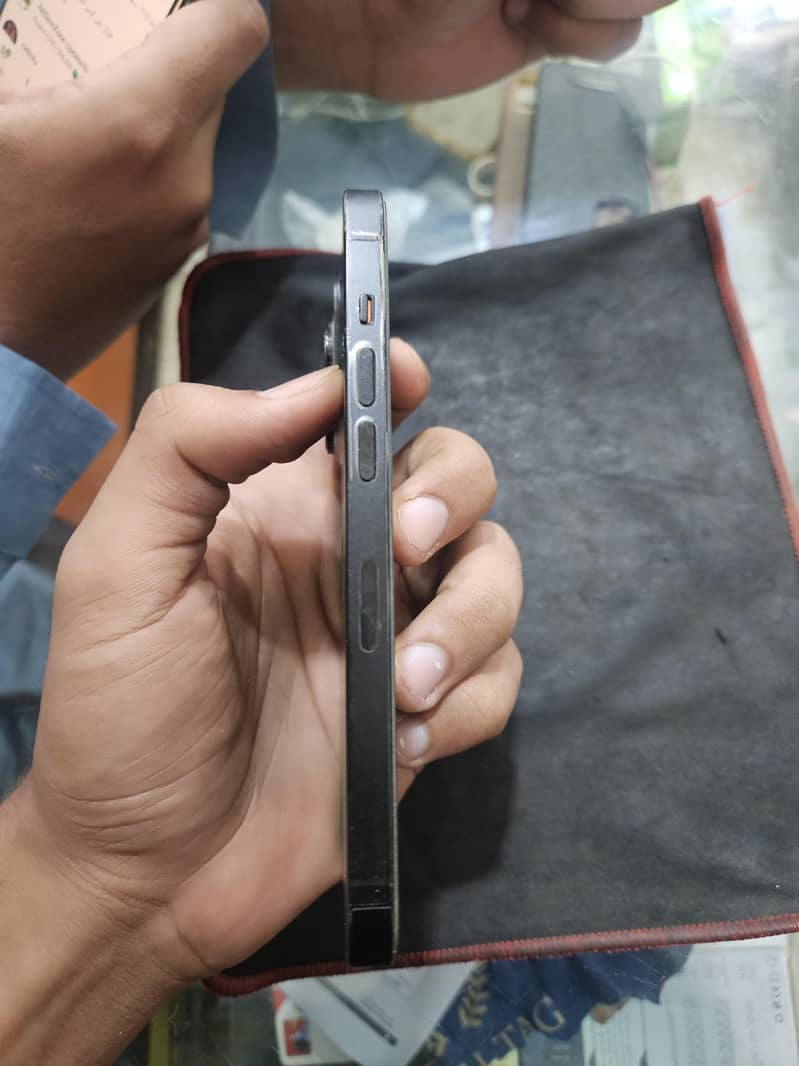 Apple iPhone 14 Pro 1