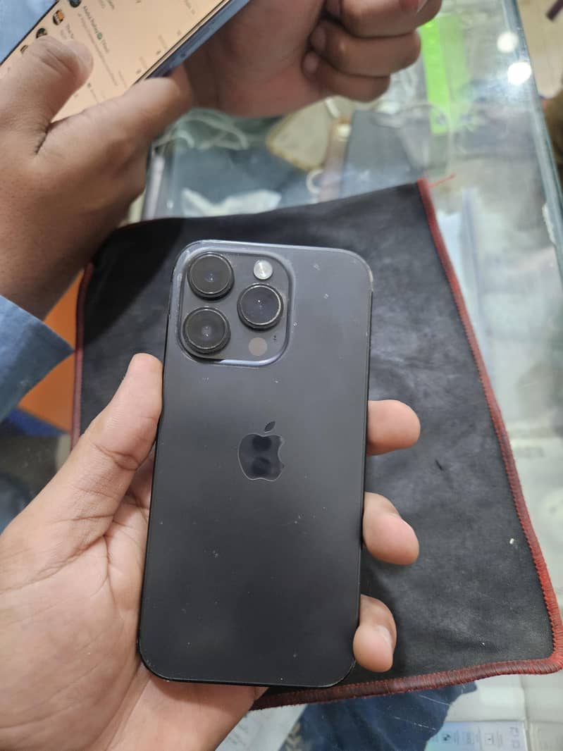 Apple iPhone 14 Pro 3