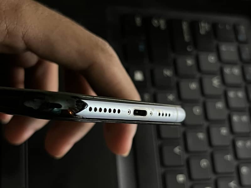 Apple iPhone 11 Pro Max 8