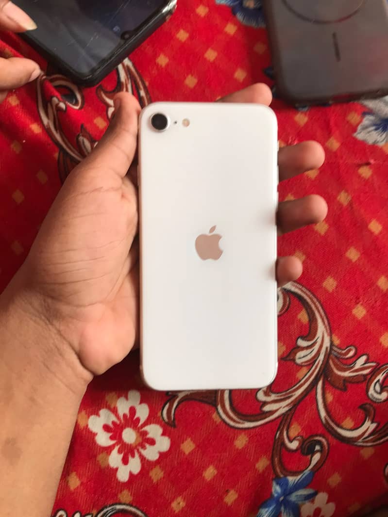 Apple iPhone SE 0