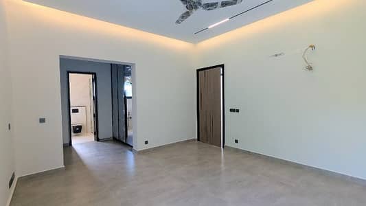 FOR RENT Brand New Triple Storey House 7-Beds With Swimming Pool F_7/4