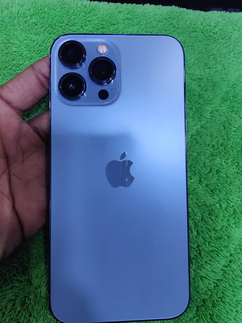 Apple iPhone 13 Pro Max 0