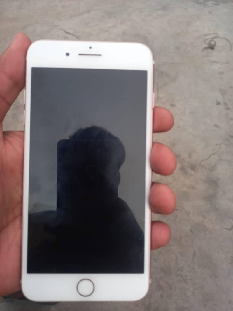 Apple iPhone 7 Plus 2