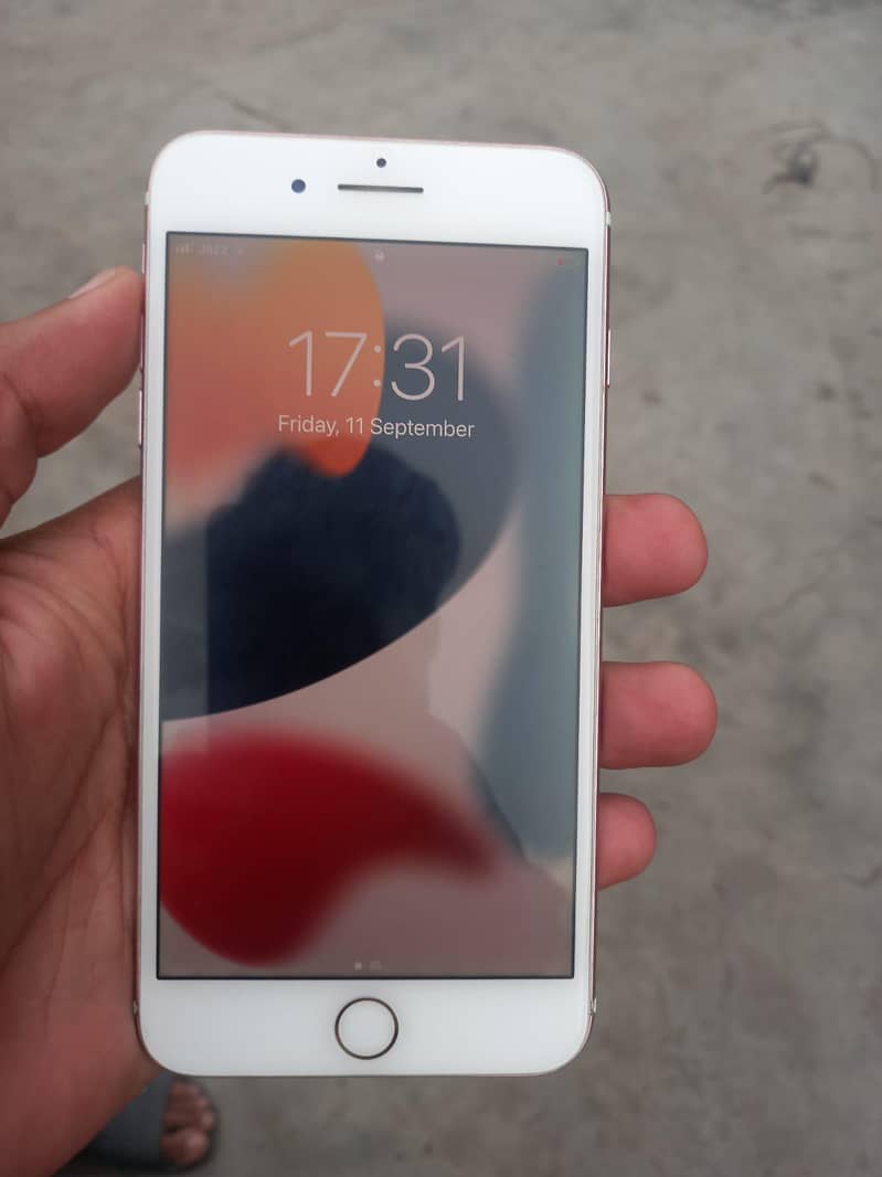 Apple iPhone 7 Plus 3