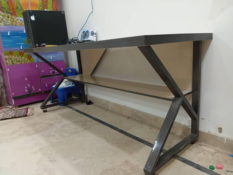 Wood Table Computer long 2