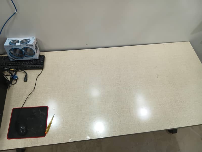Wood Table Computer long 3