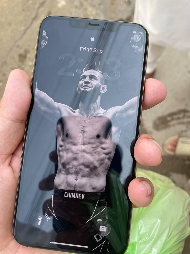 Apple iPhone 11 Pro Max 1