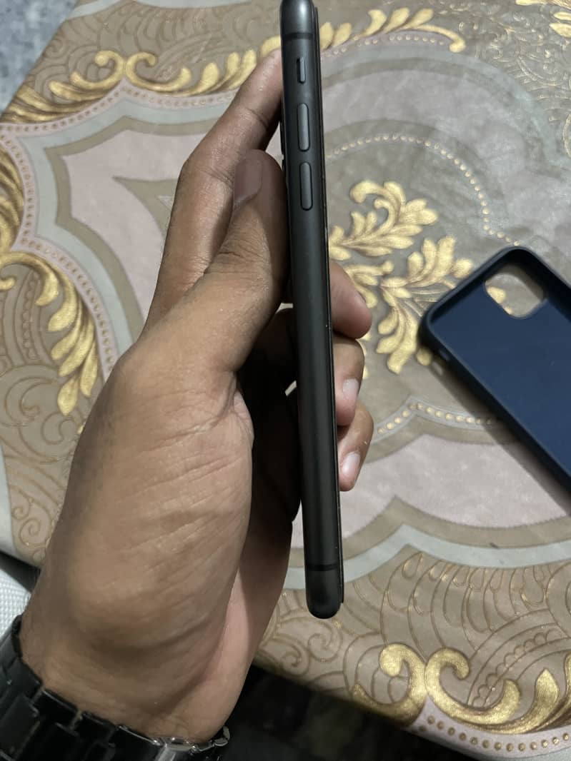 Apple iPhone 11 6