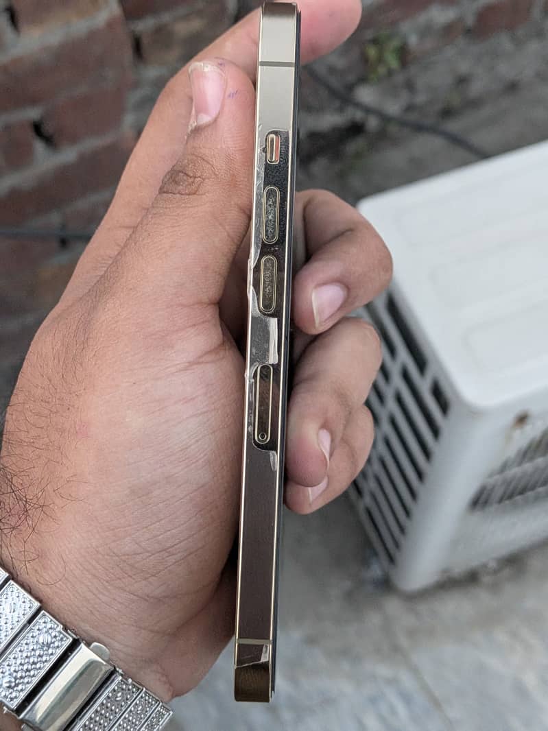 Apple iPhone 13 Pro 7