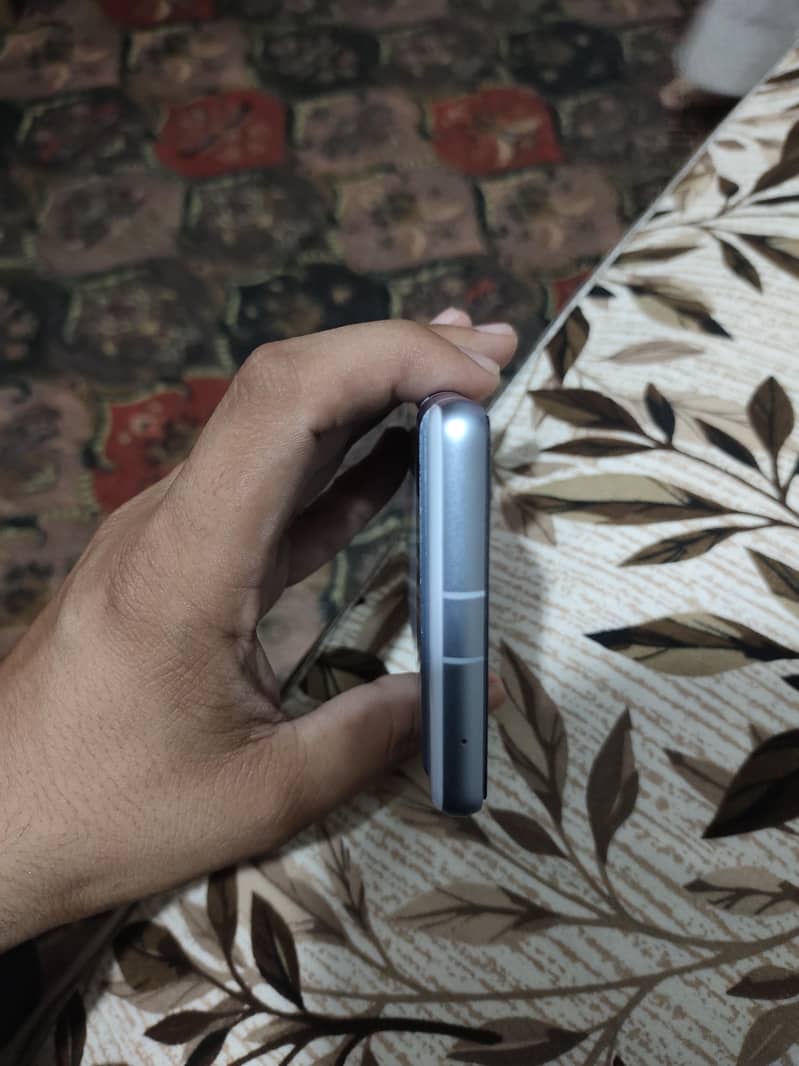 Google Pixel 7a 4