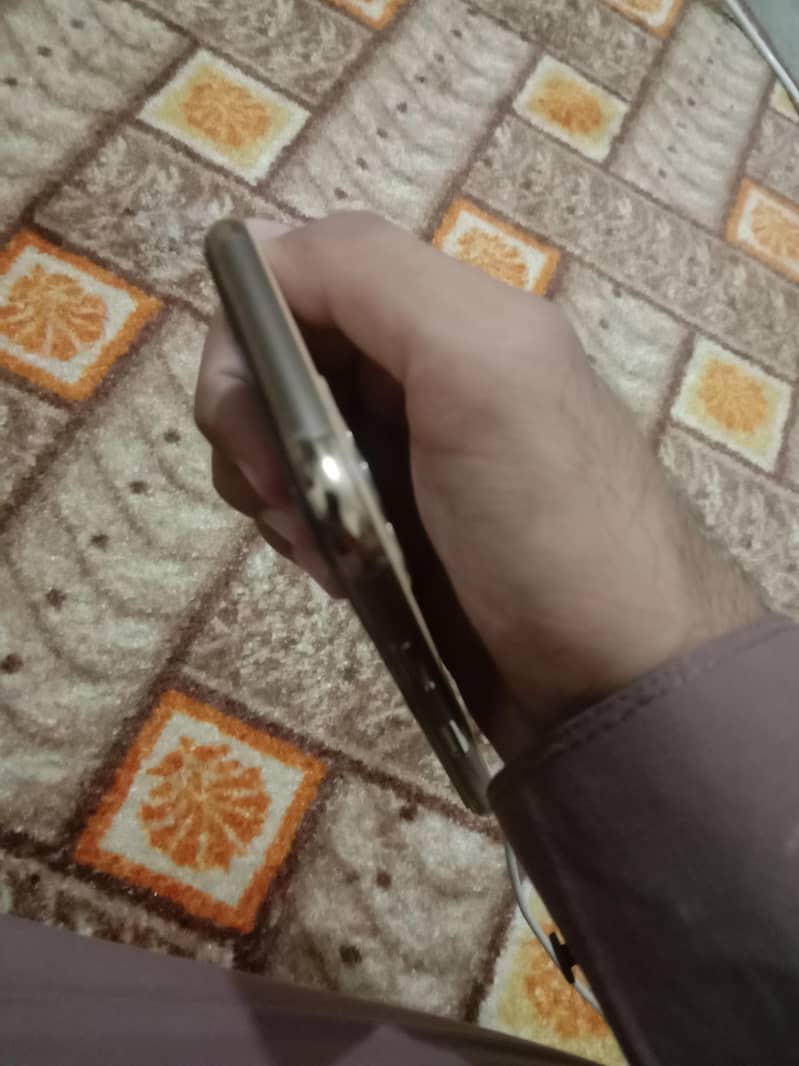 Apple iPhone 11 Pro 5