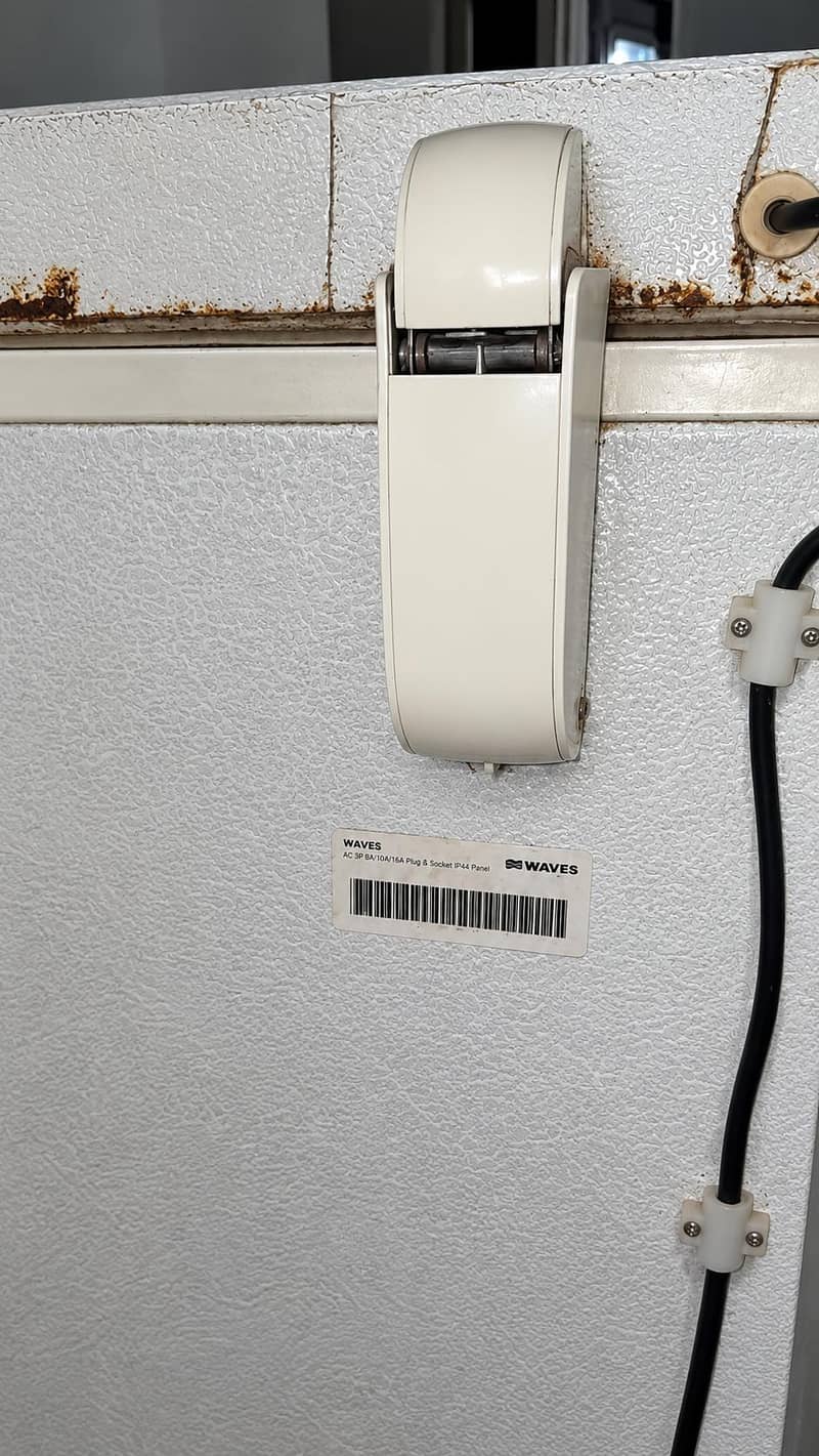 waves deep freezer 0