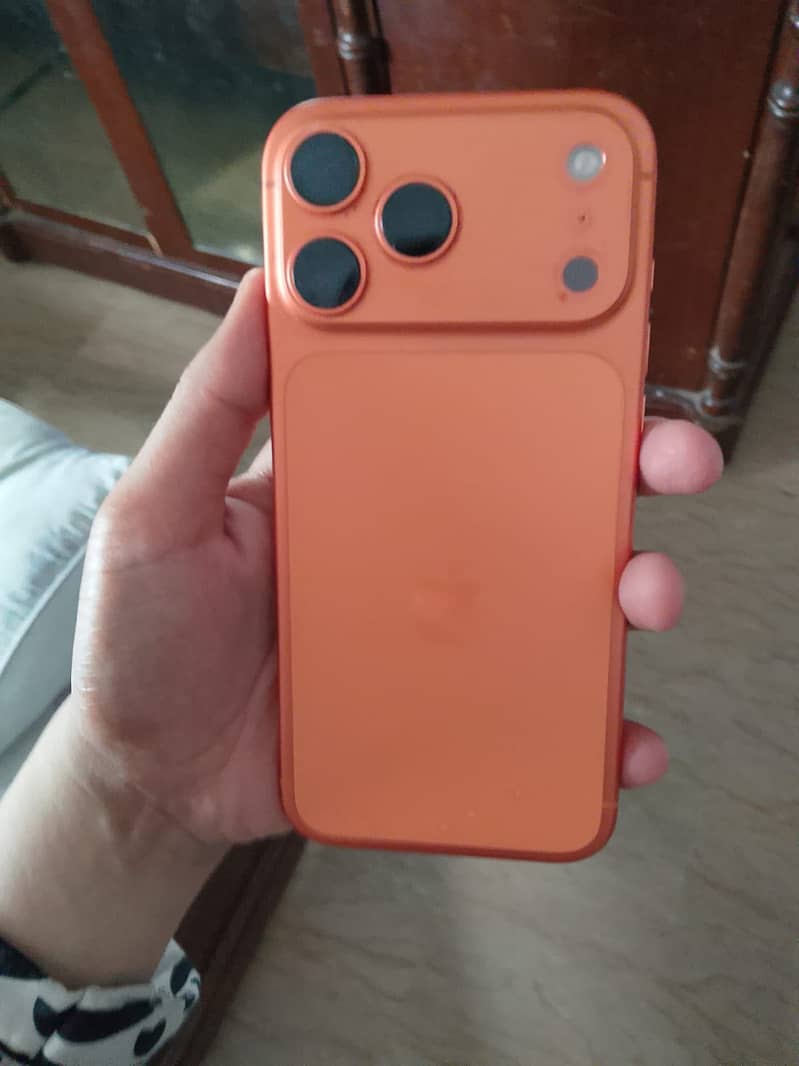 Apple iPhone 17 Pro Max 0