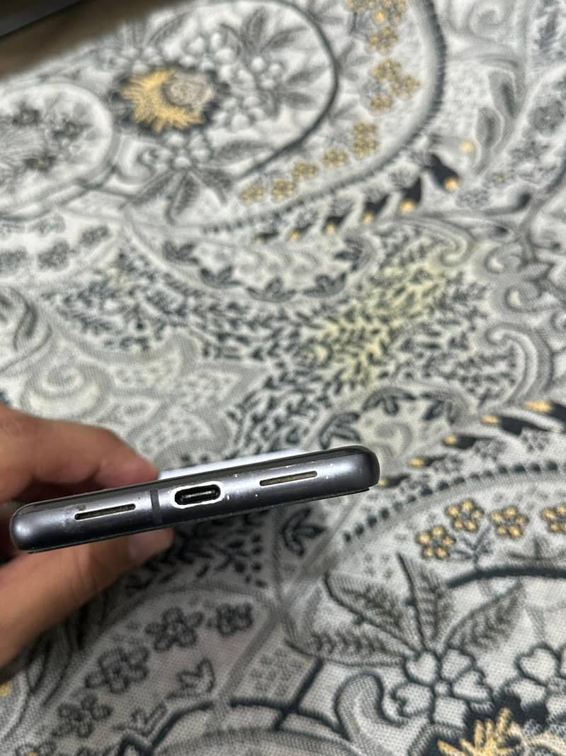 Google Pixel 7 5