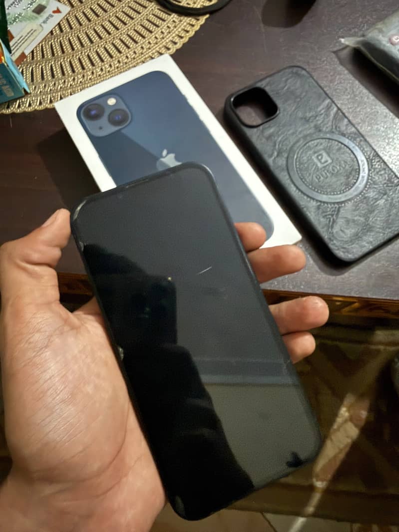 Apple iPhone 13 8