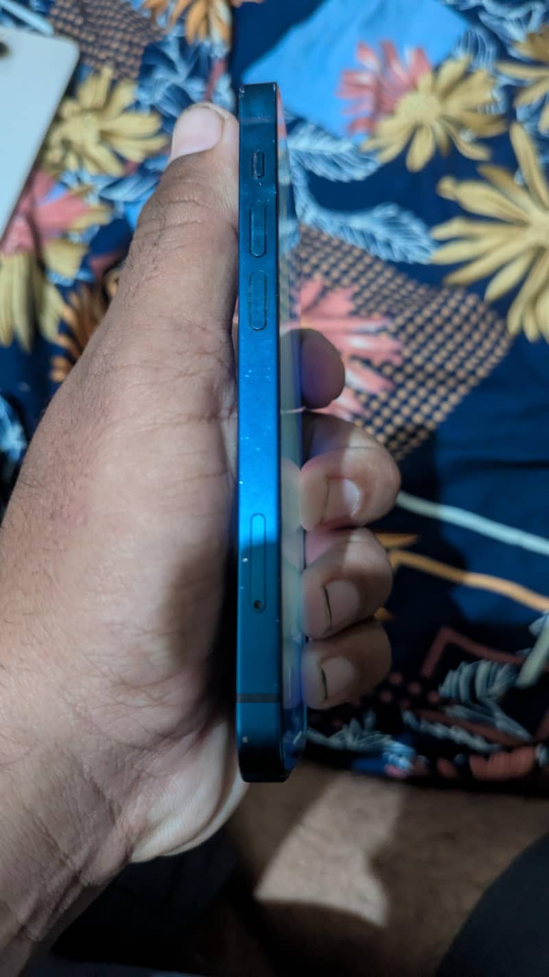 Apple iPhone 12 mini 8
