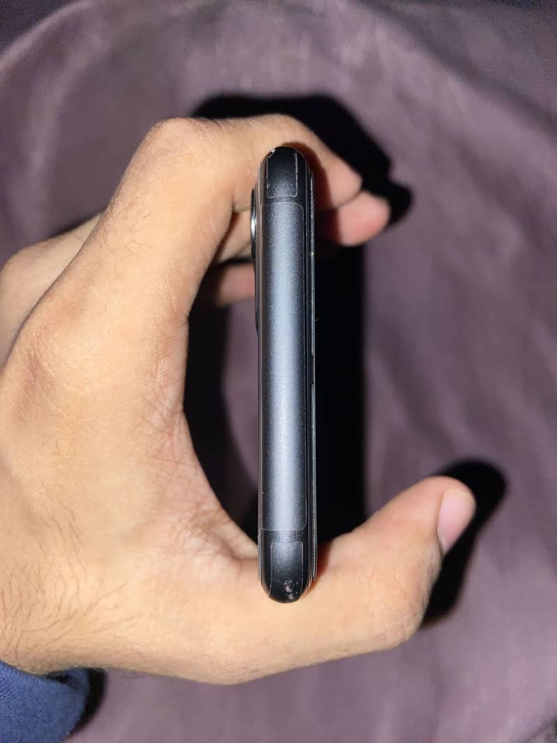 Apple iPhone 11 6