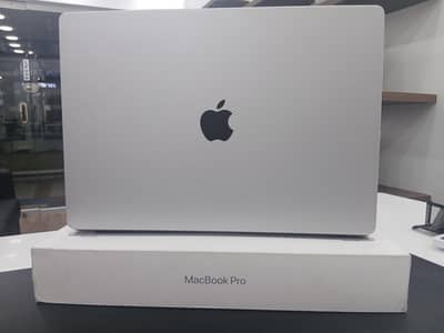 Macbook Pro M5, 16", (24/1tb) Just Box Open