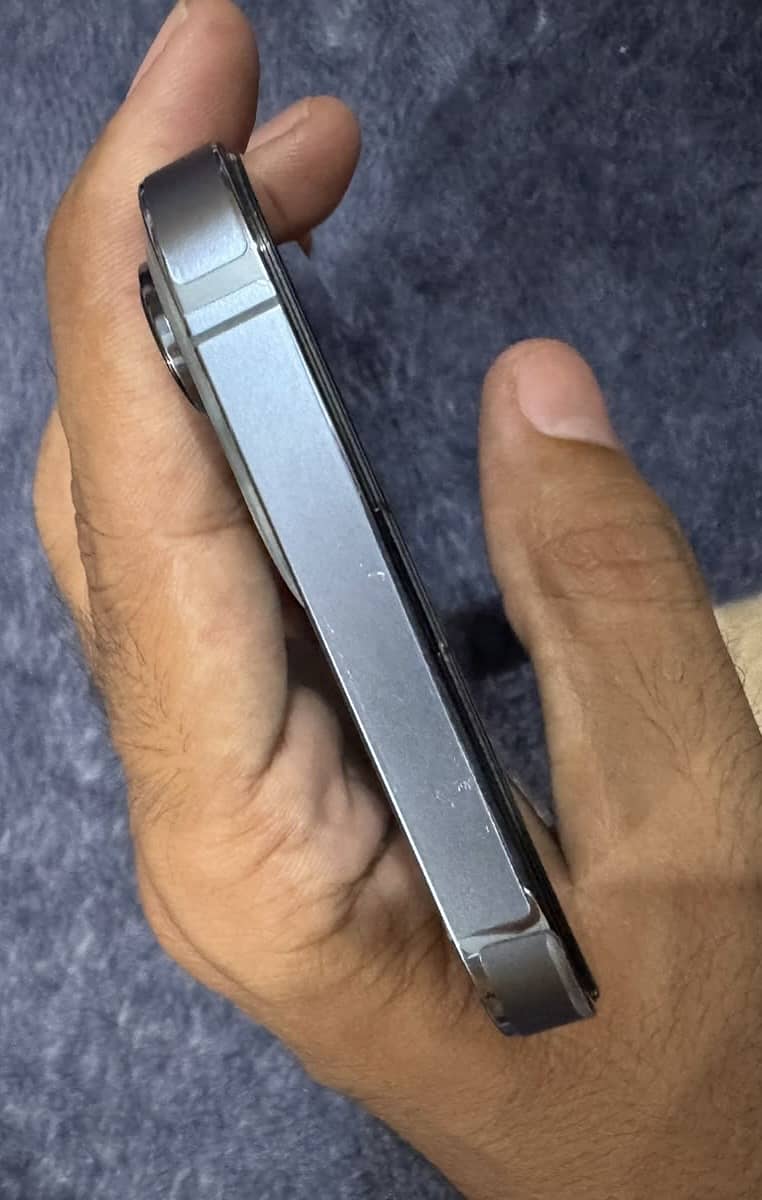 Apple iPhone 13 Pro Max 5