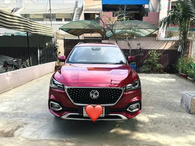 MG (HS) Trophy package CBU Top of the line variant 7 speed SUV