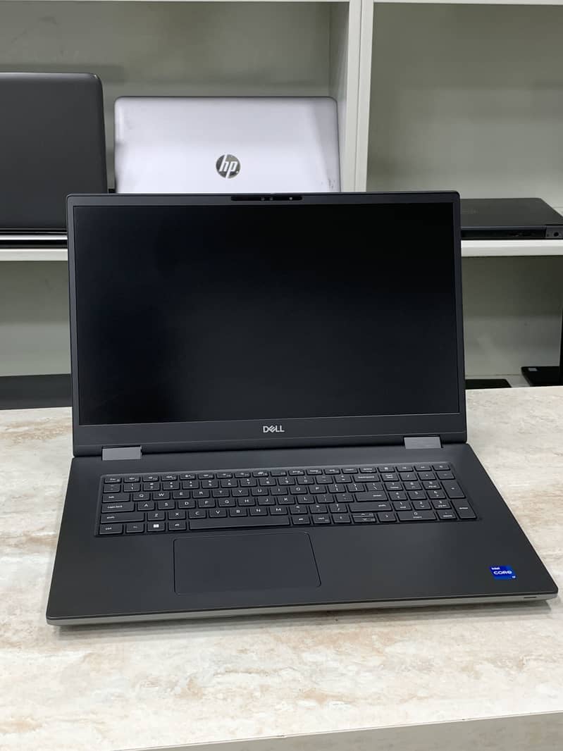Dell Precision 7780 1