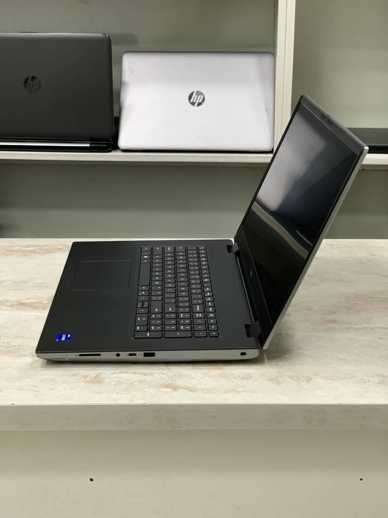 Dell Precision 7780 3