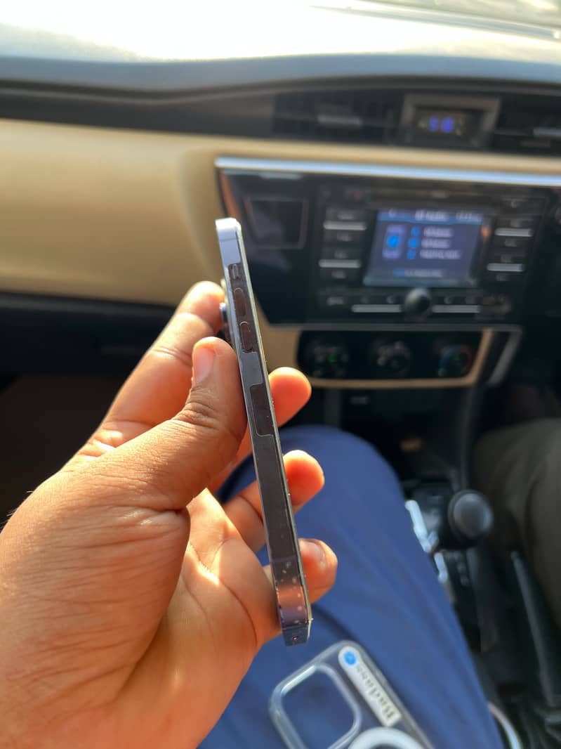 Apple iPhone 14 Pro 3
