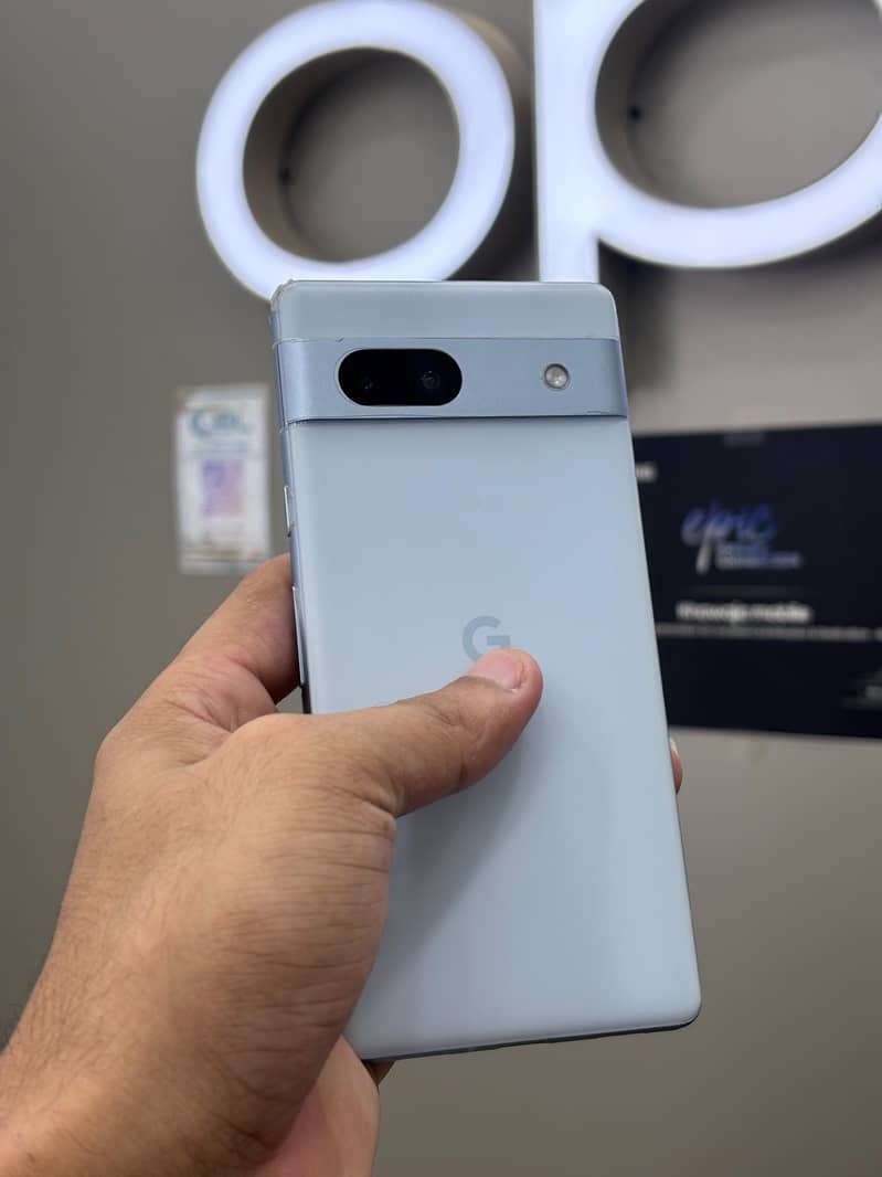 Google Pixel 7a 2