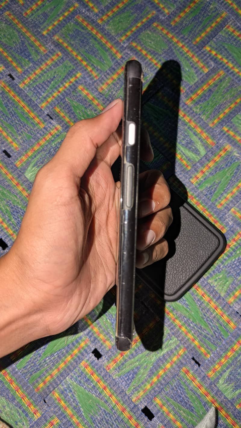 Google Pixel 4 3