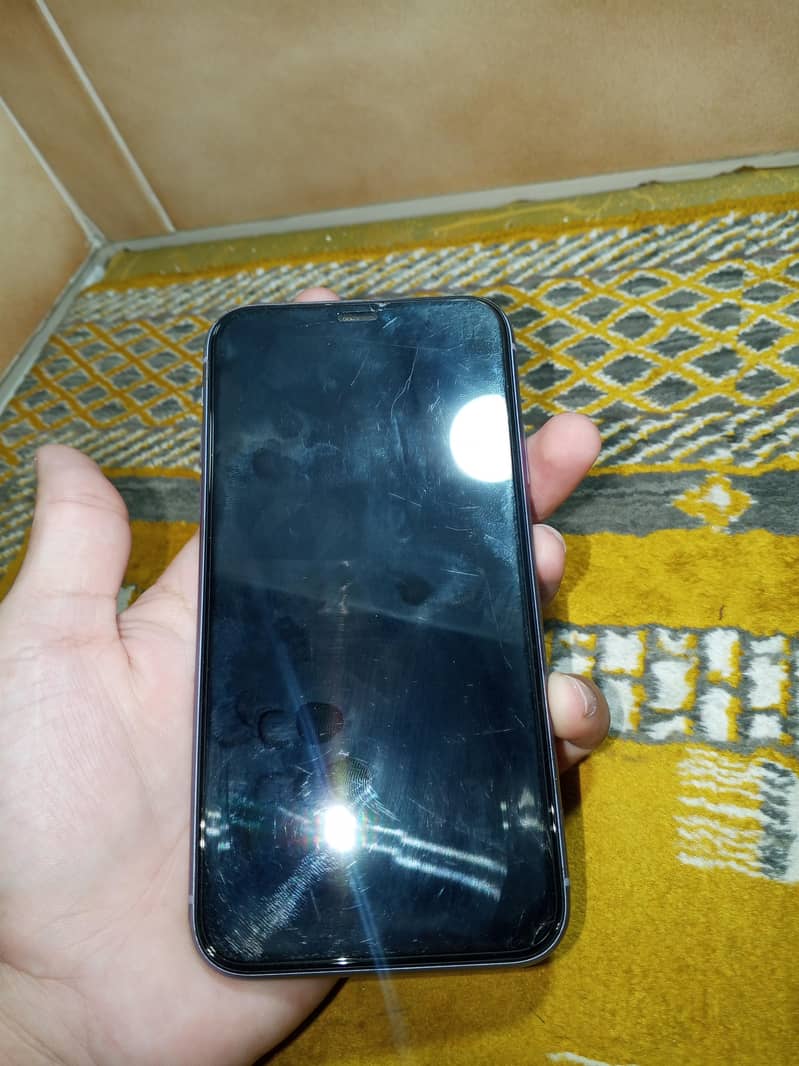 Apple iPhone 11 6