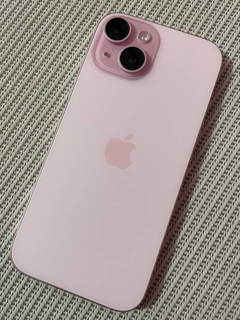 Apple iPhone 15 4