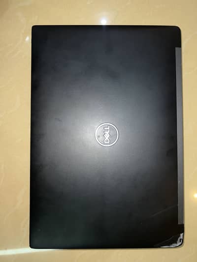 Dell laptop latitude 7390 thori si rayat ho jayegi 9/10