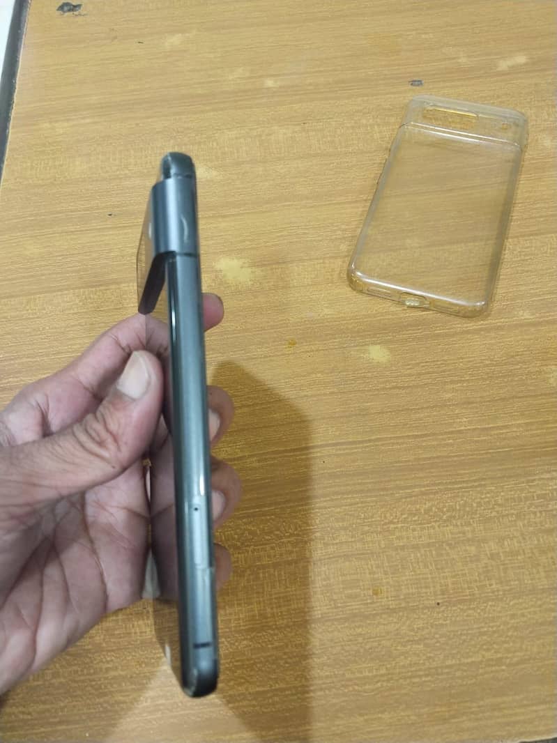 Google Pixel 8 3