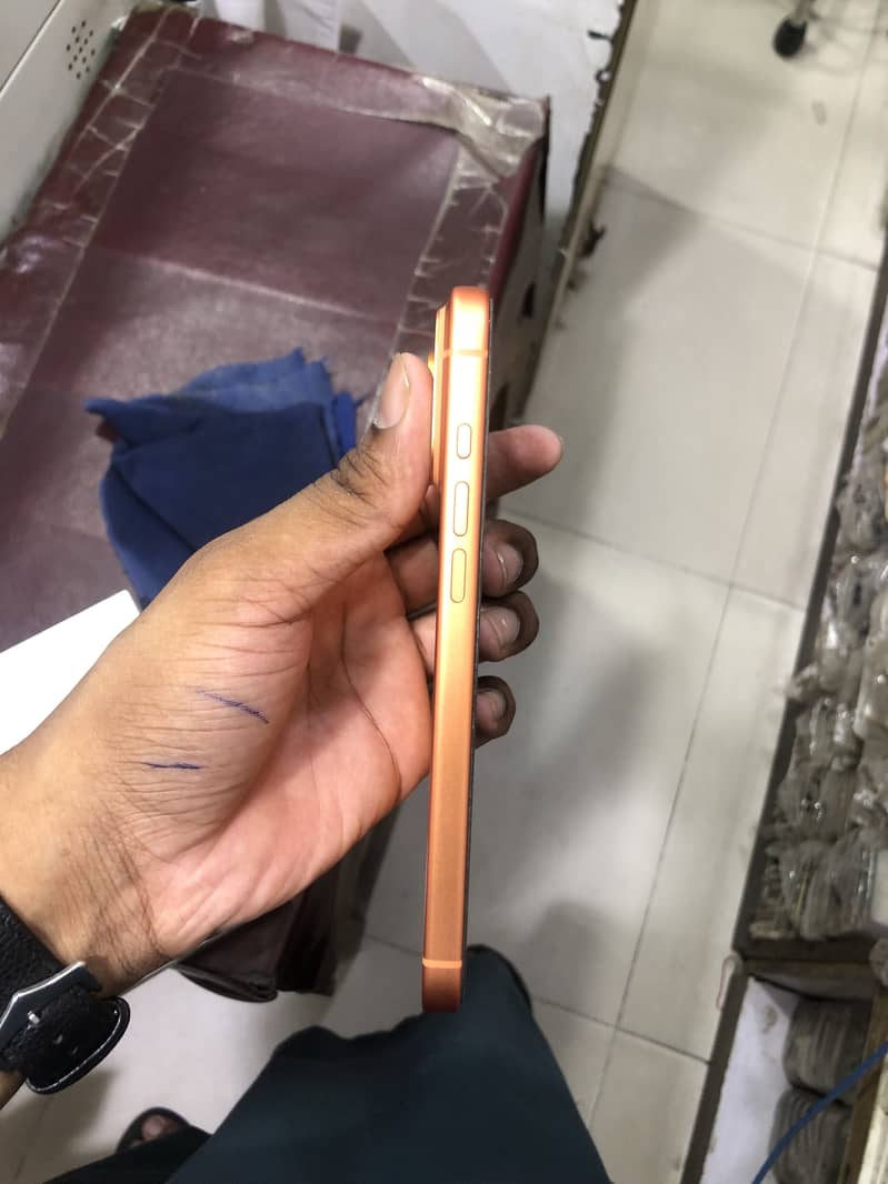 Apple iPhone 17 Pro Max 2
