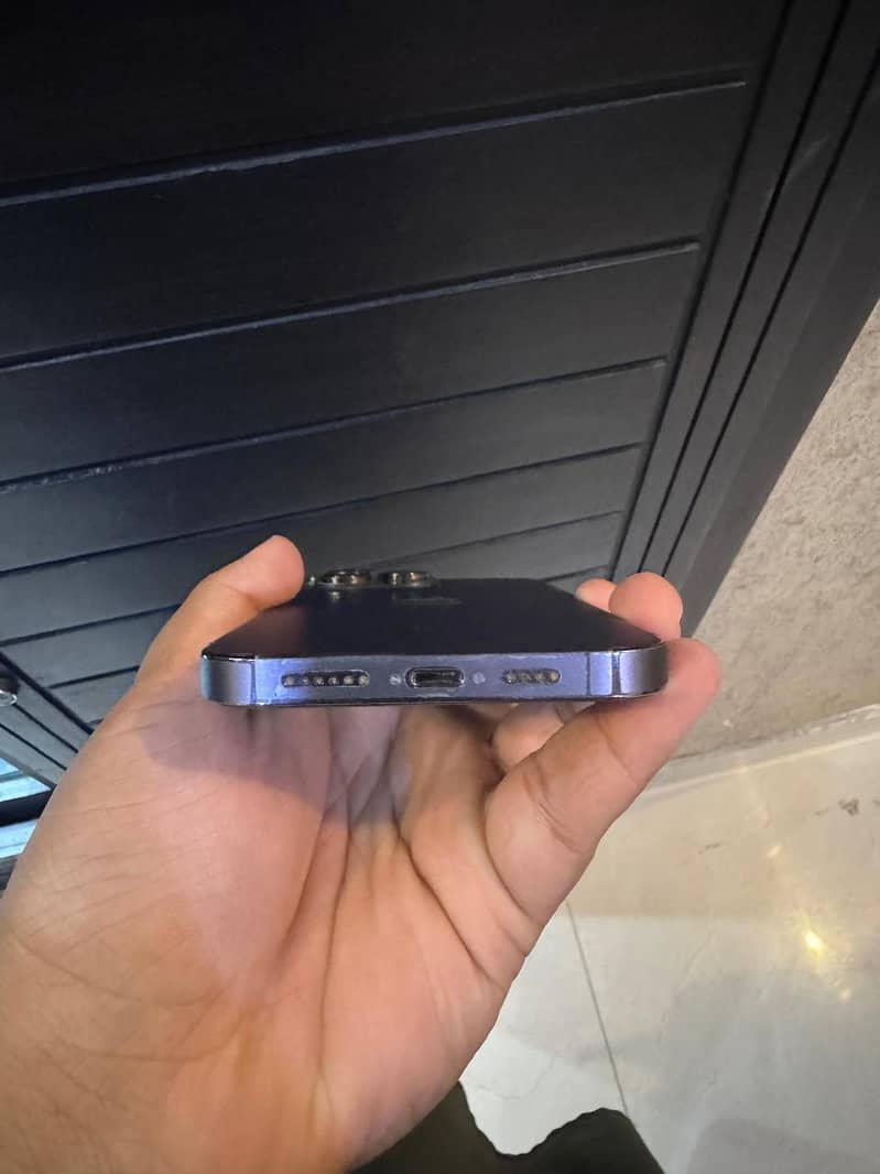 Apple iPhone 14 Pro Max 1