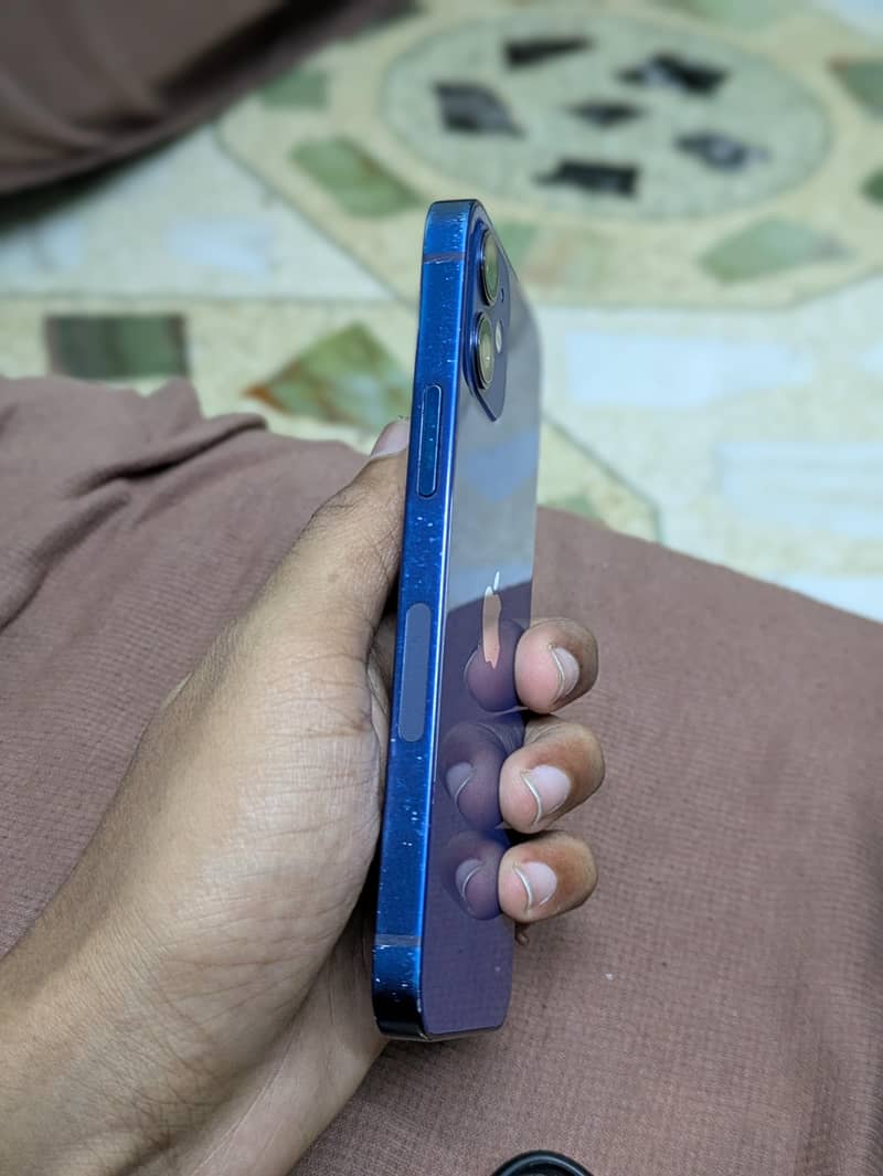 iPhone 12 mini 3