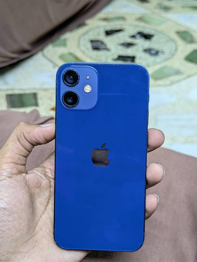 iPhone 12 mini 4