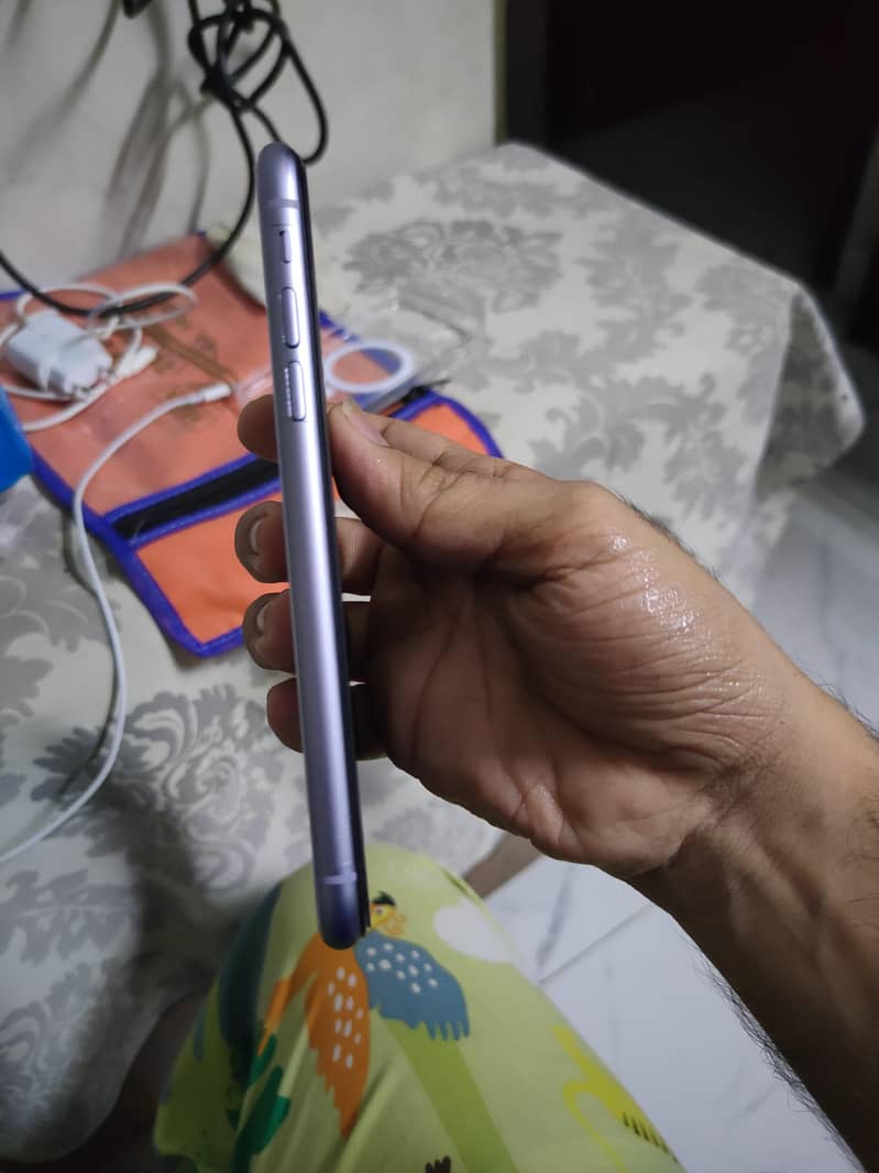 Apple iPhone 11 5