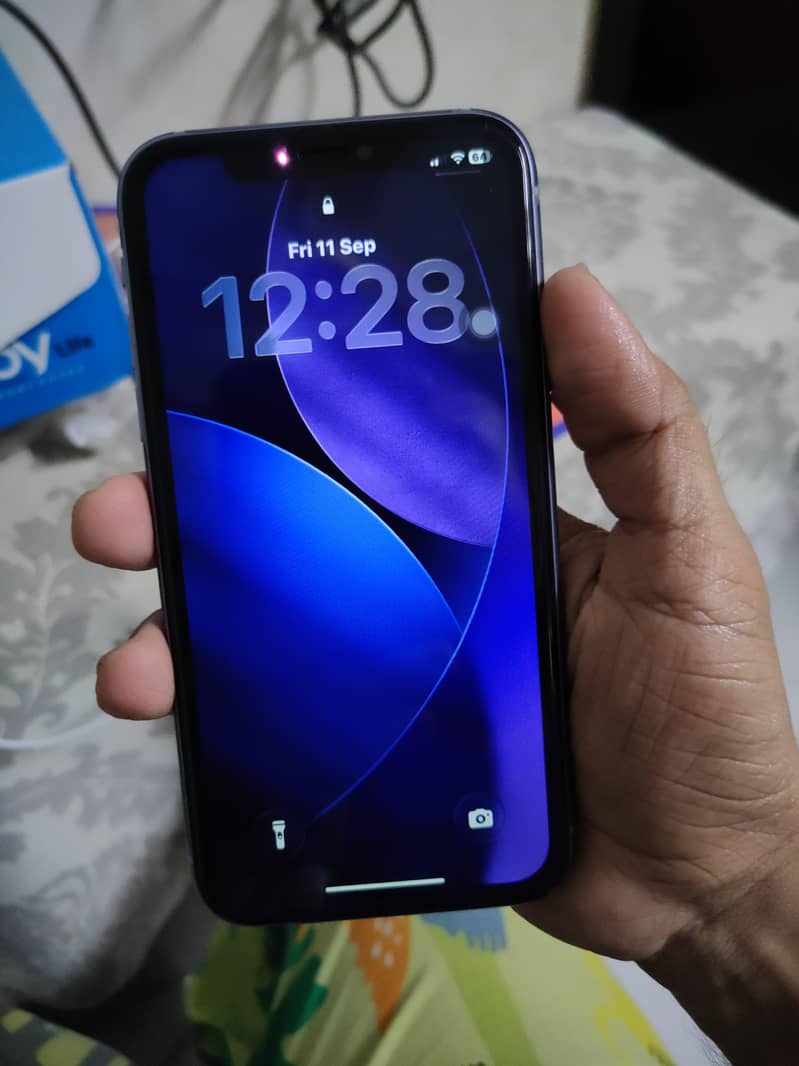 Apple iPhone 11 8