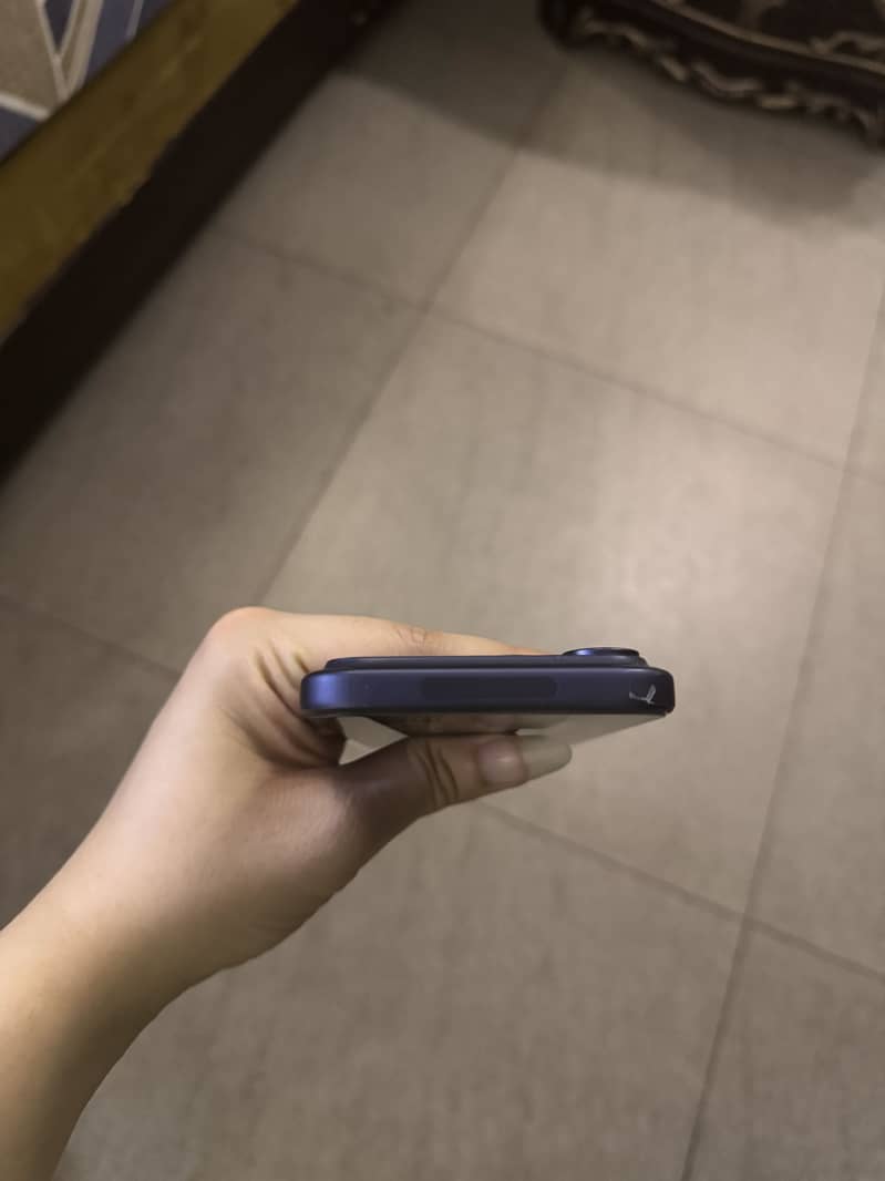 Apple iPhone 17 Pro Max 4