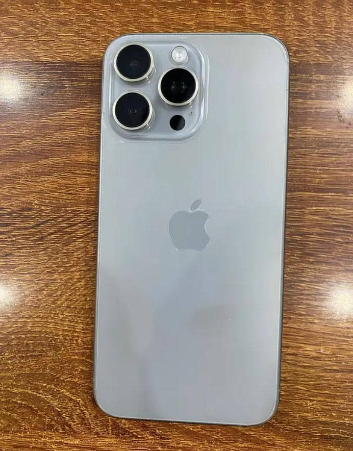 Apple iPhone 15 Pro Max 0
