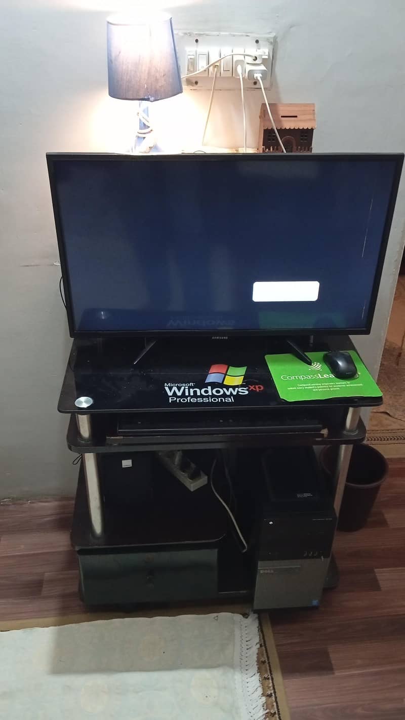 Computer Table 0