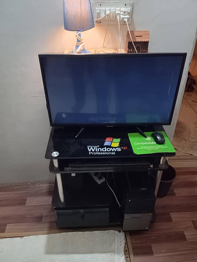 Computer Table 1