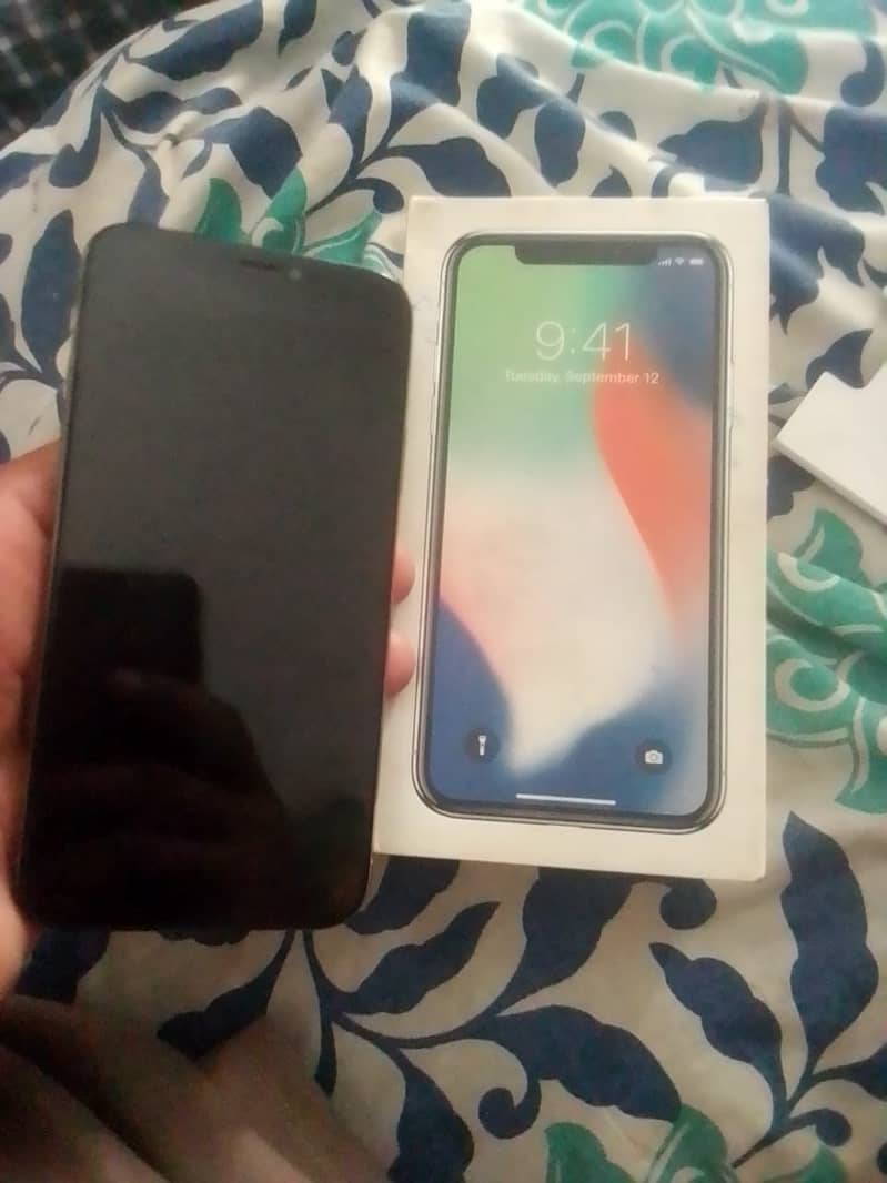 Apple iPhone X 0