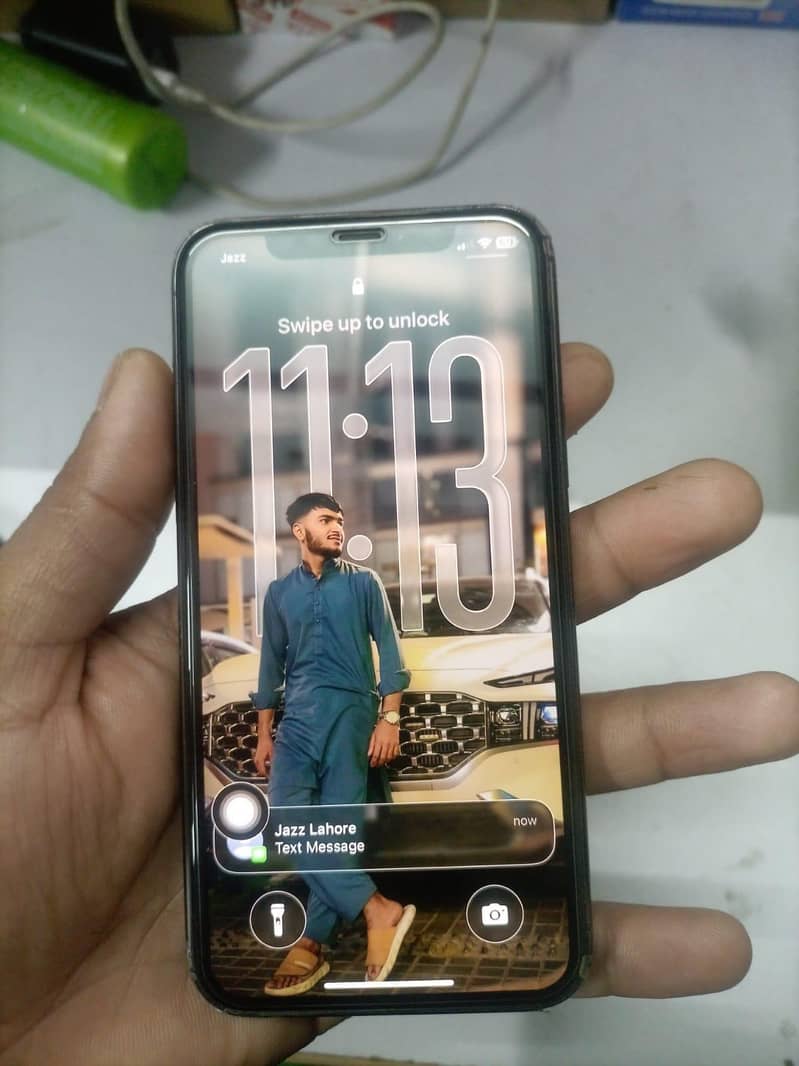 Apple iPhone 11 Pro 0