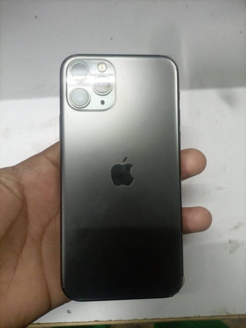 Apple iPhone 11 Pro 2