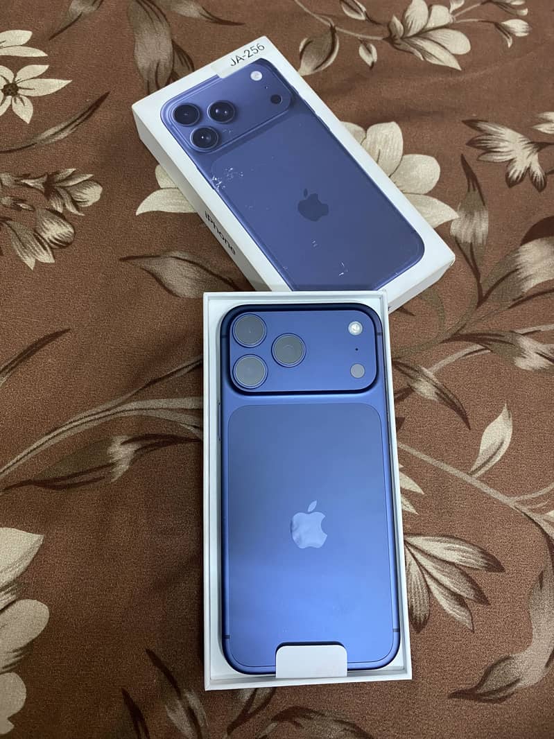 Apple iPhone 17 Pro Max 0