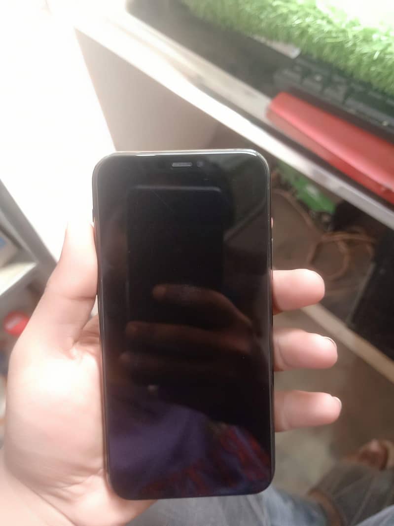 Apple iPhone 11 Pro 1