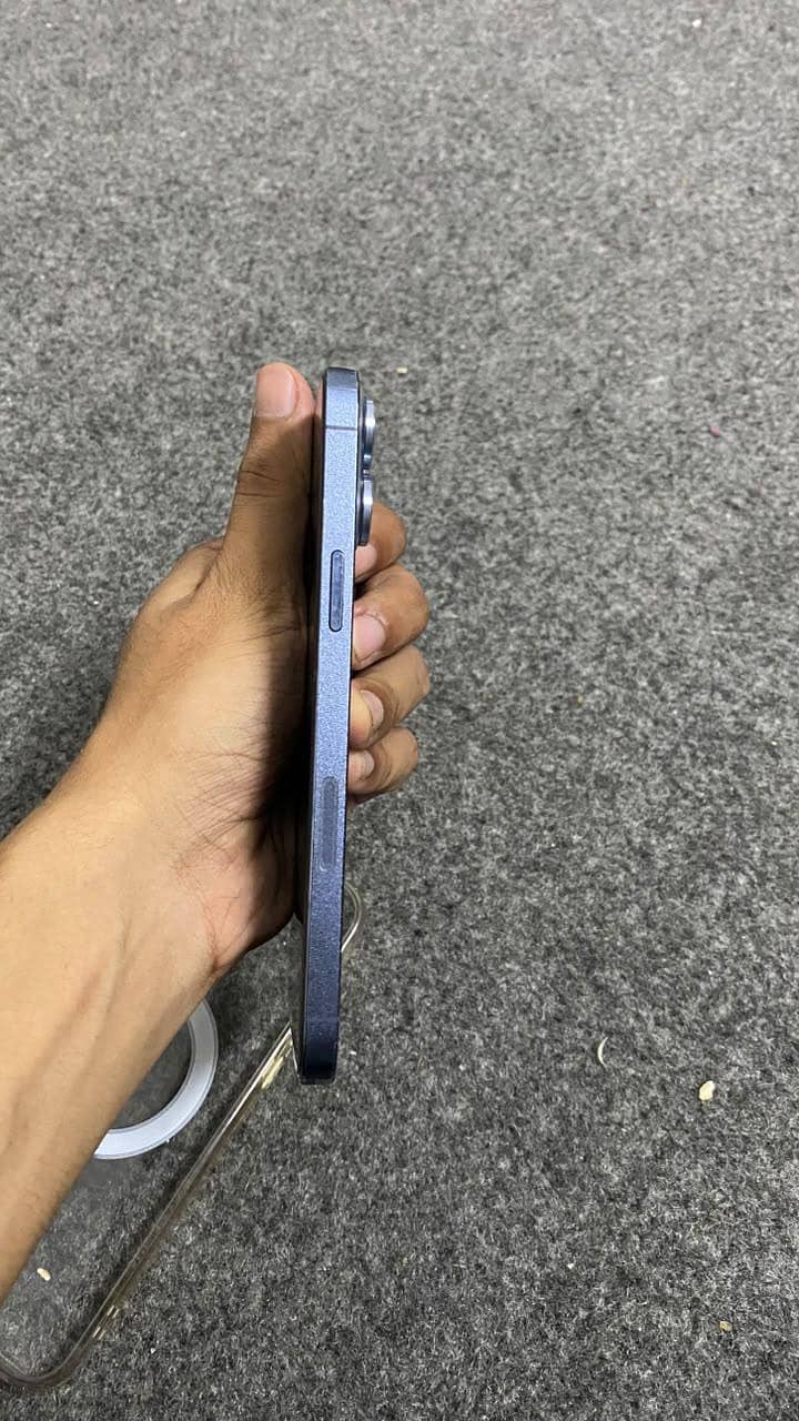 Apple iPhone 13 Pro Max 3